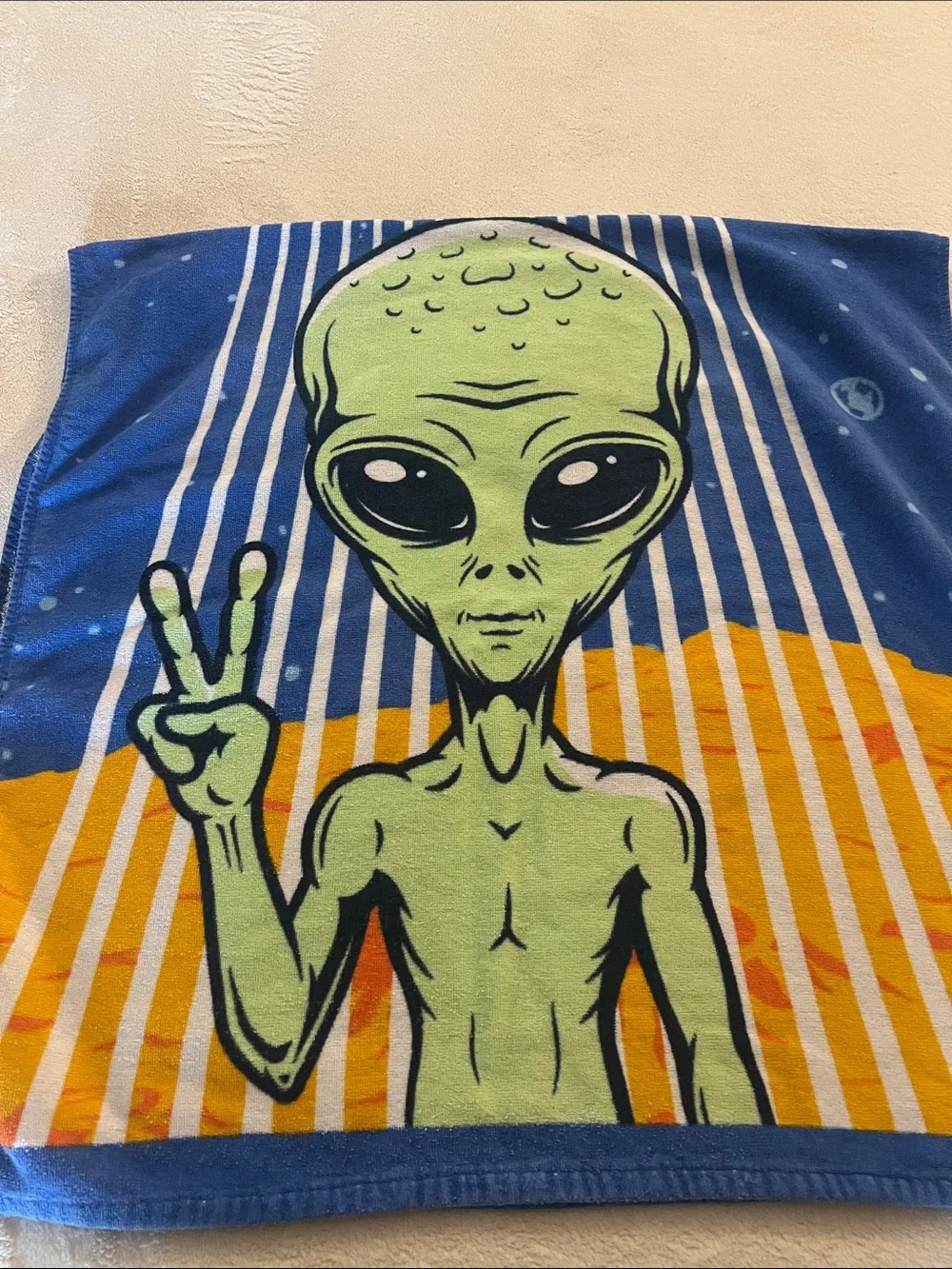 Kids Alien Graphic Beach Towel - Green/Blue Novelty Mainstays